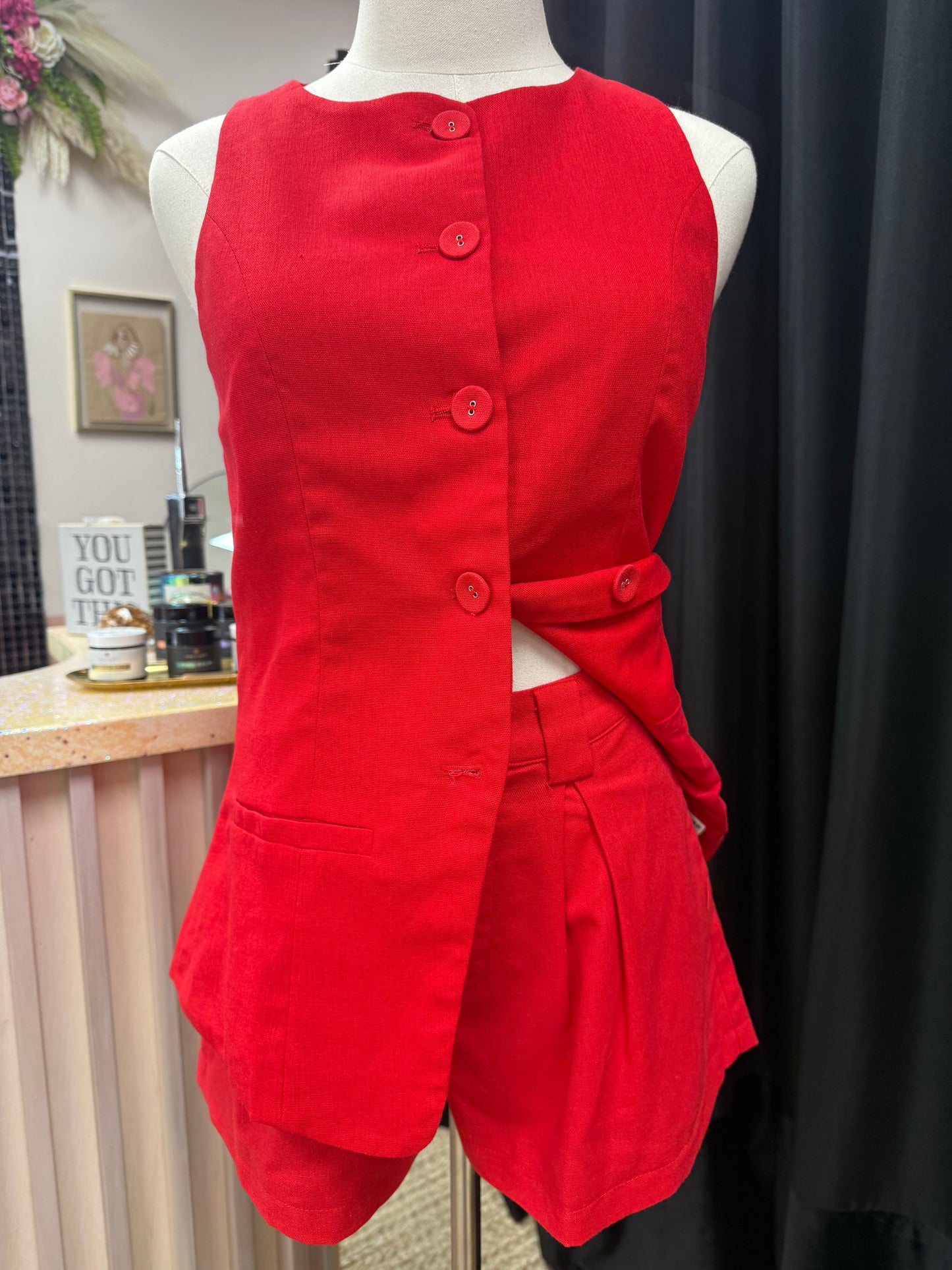 Dorothy Sleeveless Linen Vest Aureum