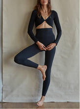 Load image into Gallery viewer, Cali Long Sleeve Seamless Twisted Top
