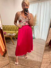 Load image into Gallery viewer, Savannah Pleated Skirt
